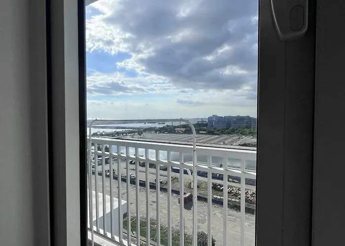 2 1 Unit By Metro Staycation Aparthotel *